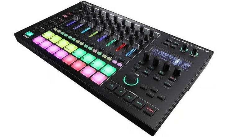 Roland MC-707 GROOVEBOX